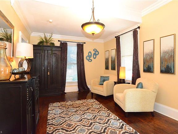 5th image of 808 S Elam Ave