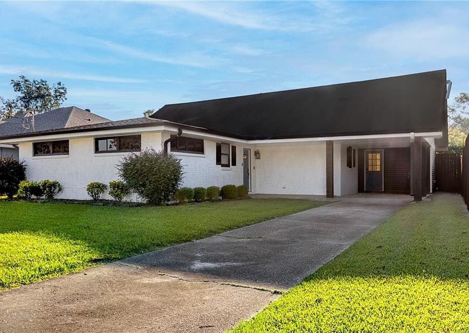 1st image of 202 Destrehan Dr