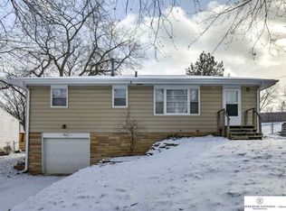 9423 Meredith Ave, Omaha, NE 68134