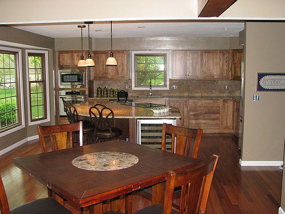 5th image of 7304 Black Oak Cir