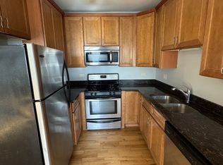 4552 W George St #2F, Chicago, IL 60641