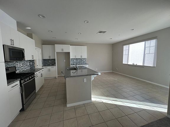 Kitchen with Island Counter