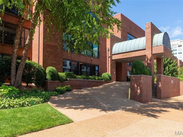 4540 Laclede Ave APT 303, Saint Louis, MO 63108