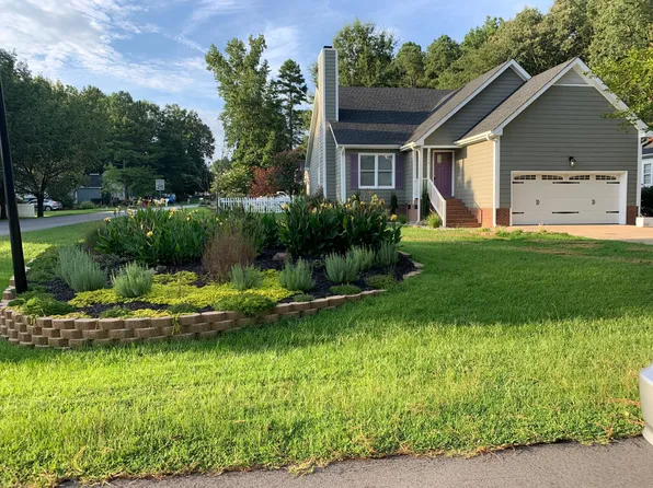 2636 Thurrock Dr, Apex, NC 27539