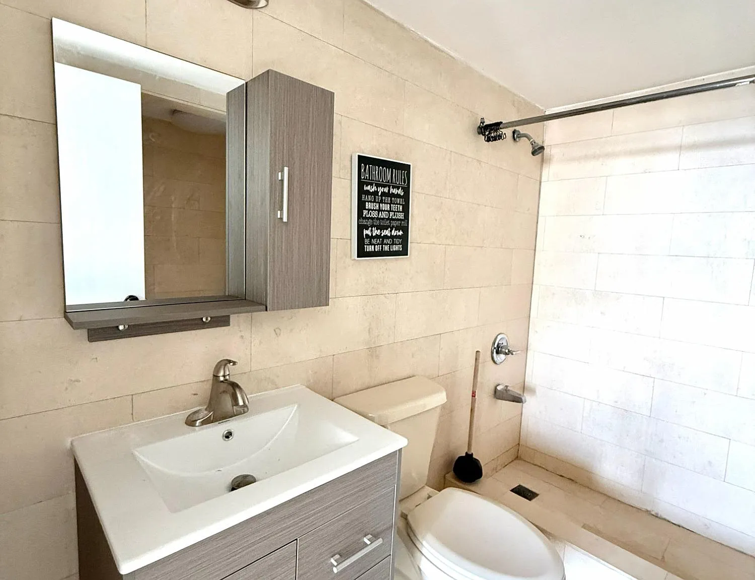 1 bed, 1.0 bath, 850 sqft, $1,700 — Photo 2