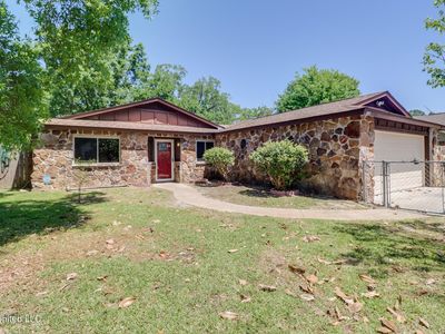 6800 Oakhurst Dr, Ocean Springs, MS, 39564