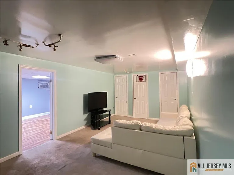406 Cranbury Rd #7 — Photo 25