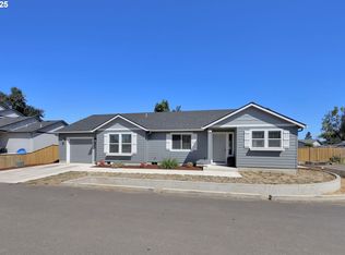 463 35th St, Springfield, OR 97478