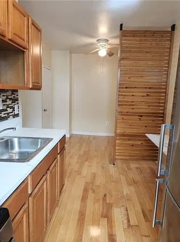 1 bed, 1.0 bath, $2,299 — Photo 3