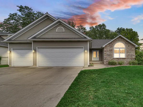 879 London Ln, Valparaiso, IN 46383