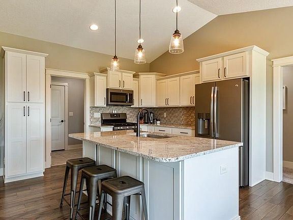 5th image of 3113 Fieldstone Ct SE