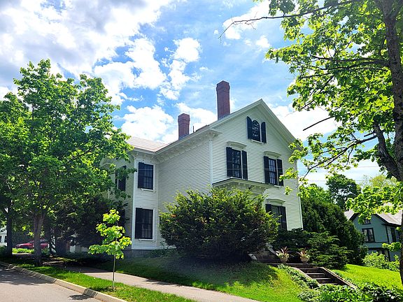 2nd image of 151 Kenduskeag Avenue
