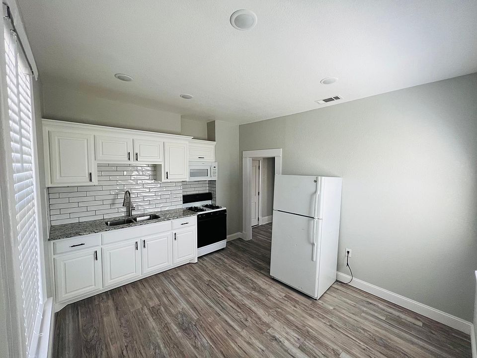 1st image of 1316 College Ave #4