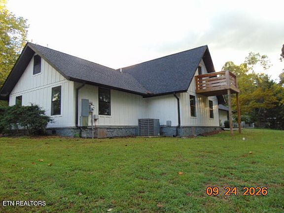 2nd image of 127 Ridge Ln