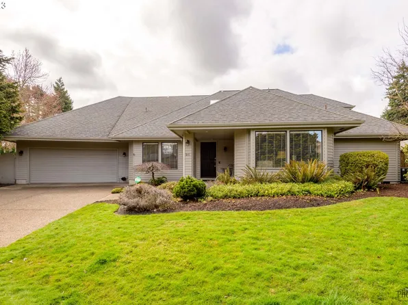 841 Fairway View Dr, Eugene, OR 97401