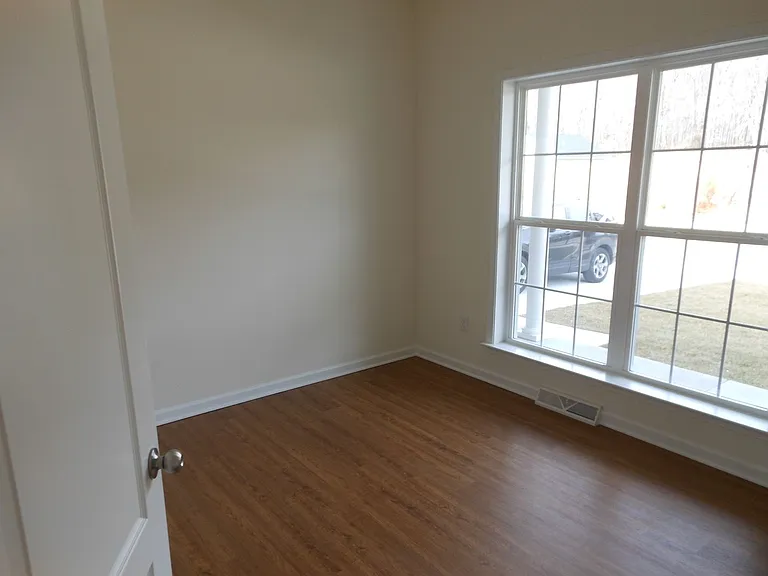 116 Revolutionary Blvd — Photo 8
