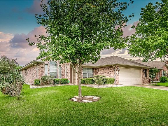 2nd image of 3001 Cajuiles Dr
