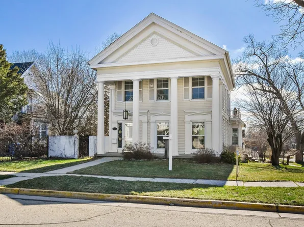 206 N Ludington St, Columbus, WI 53925
