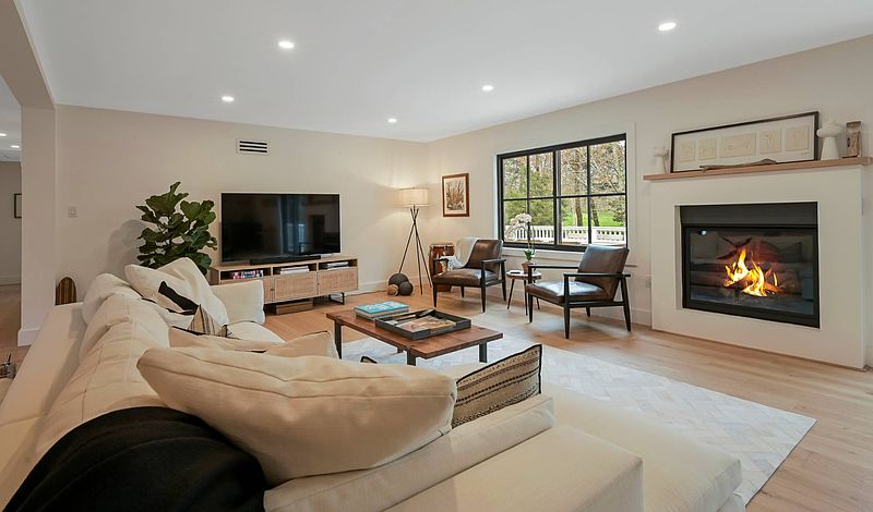 15 Wildwood Dr, Sag Harbor, NY 11963 | Out East