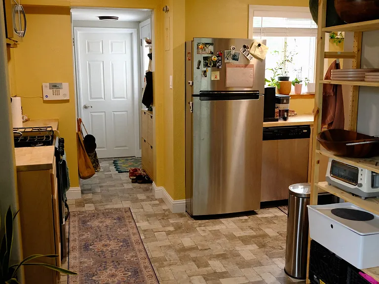 1054 Leyden St — Photo 48
