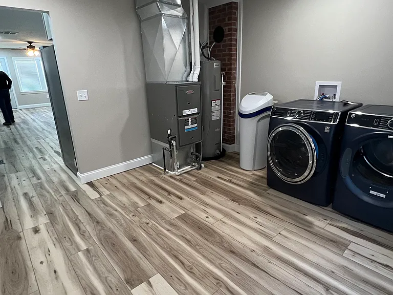 406 John St #2 — Photo 8