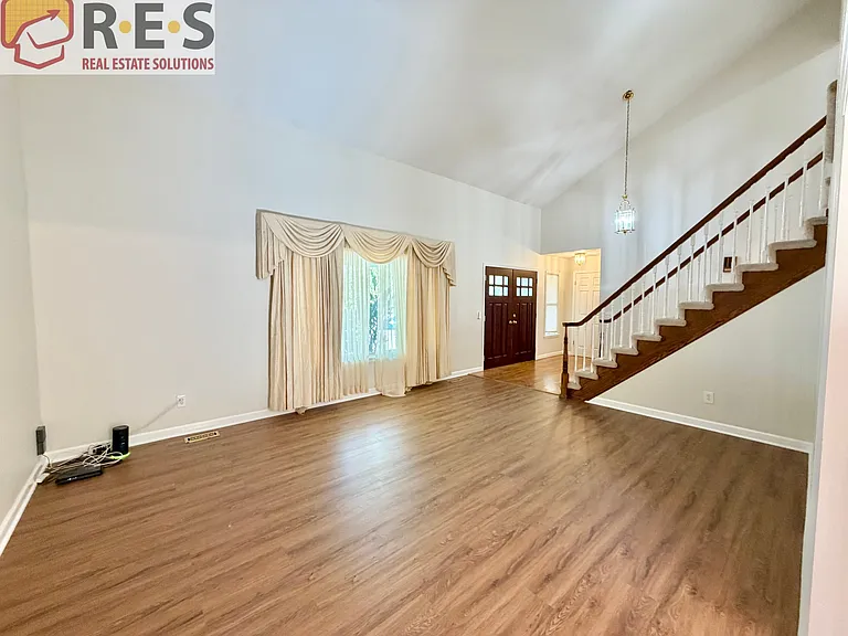 6346 S Jersey Ct — Photo 5