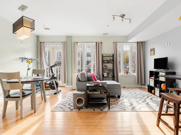 1431 Tremont St, Mission Hill, MA