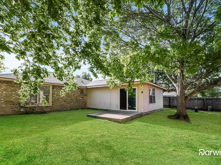 4902 Ripple Creek Dr — Photo 15