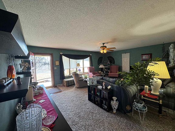 4th image of 2305 Ida Ln