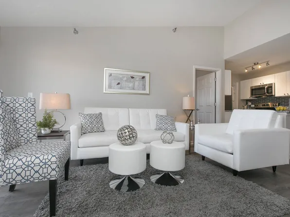 Hawthorn at Oakhurst