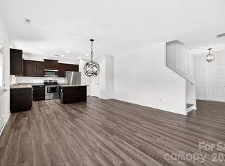 9013 Magnolia Lily Ave, Charlotte, NC 28227