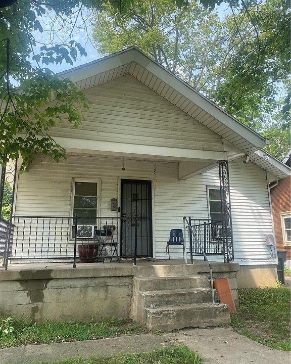 1st image of 225 N Ardmore Ave