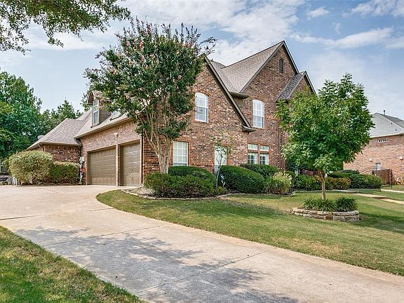 2nd image of 1705 Water Lily Dr