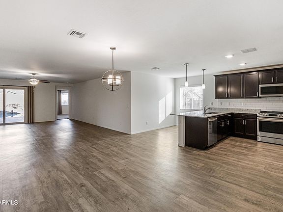 4th image of 492 W Partridge Dr