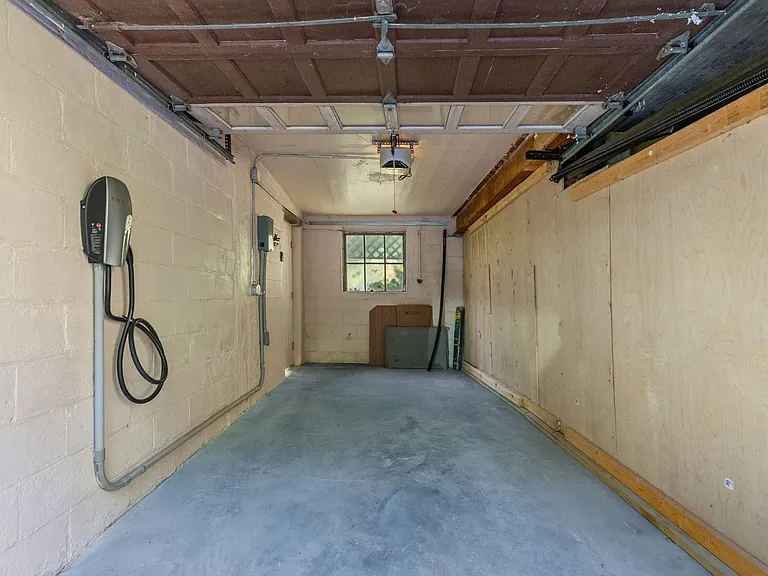 4 Gracewood Park — Photo 38