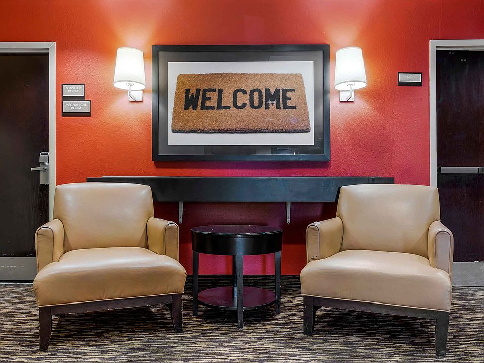 Lobby and Guest Check-in