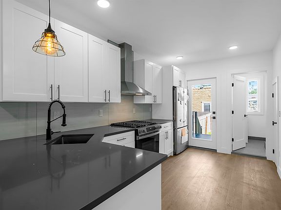 4th image of 330 69th St