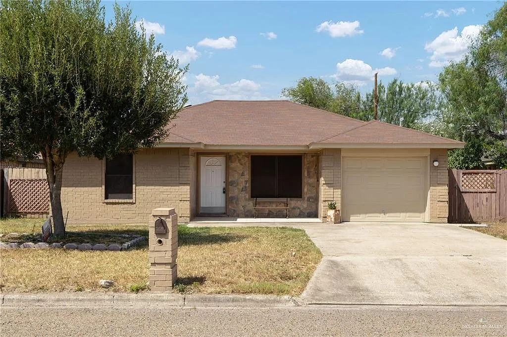3 bed, 2.0 bath, 1212 sqft, $1,500 — Photo 1