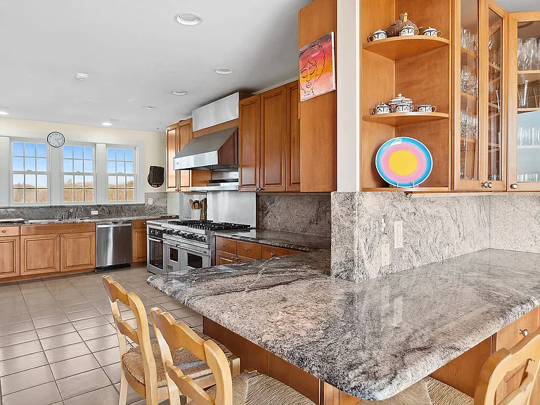 165 Lily Pond Ln — Photo 11