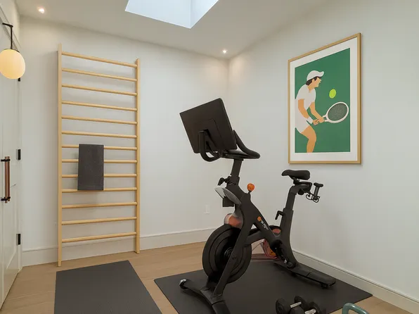 231 Macon Street image 22 of 26