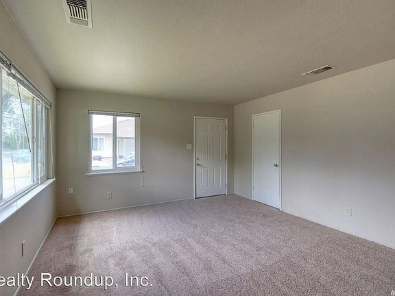 3rd image of 3505 Lynne Way