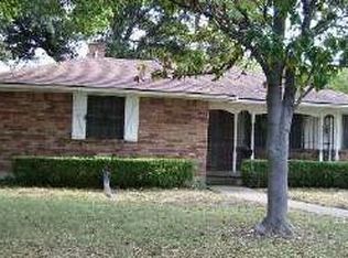 2110 Reynoldston Ln, Dallas, TX 75232