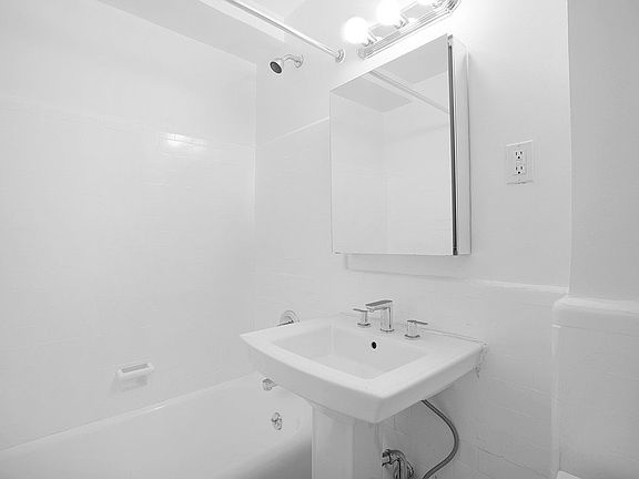5th image of 253 W 72nd St APT 205