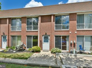 203 Saratoga Ct, Warminster, PA 18974