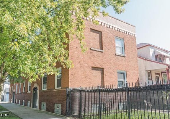 4th image of 3517 W Grace St #1213