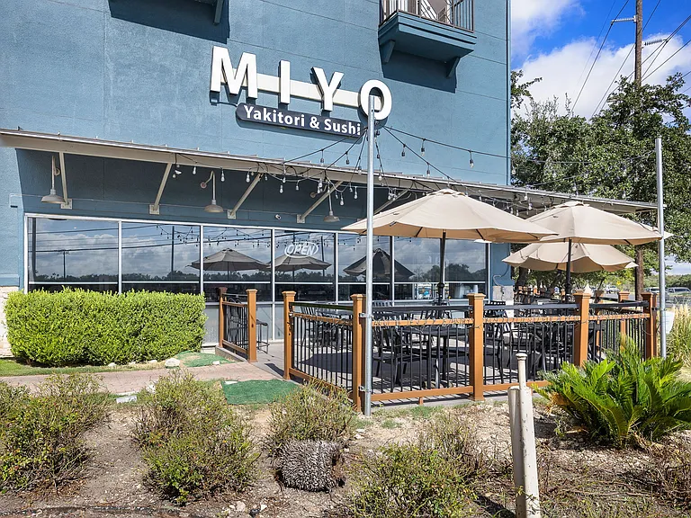 Artisan Apartments & Shops in Austin Texas