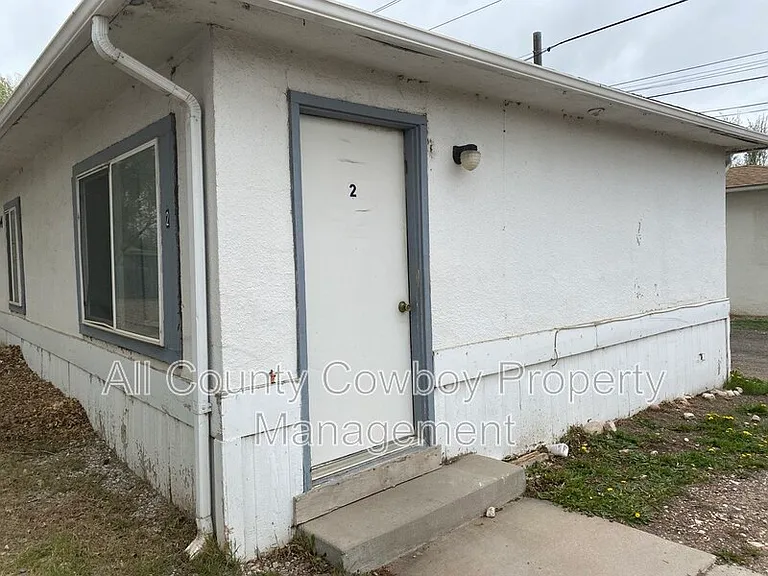 864 N 5th St #1 — Photo 2