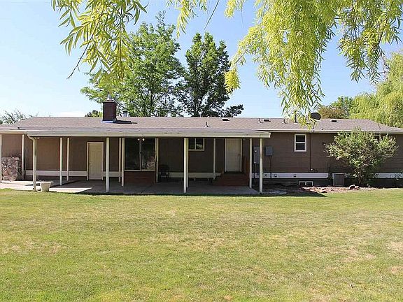 Back yard/covered patio