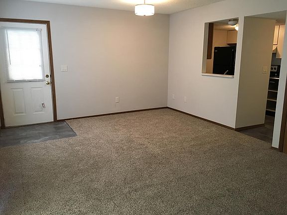 4th image of 230 Mount Hope Ct Unit B2
