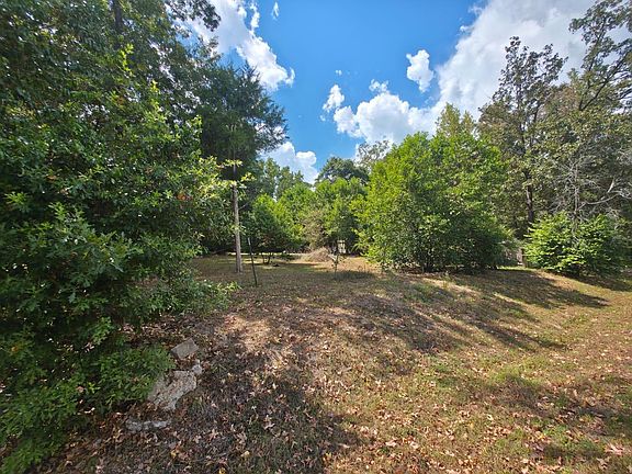 4th image of Bonham Ln